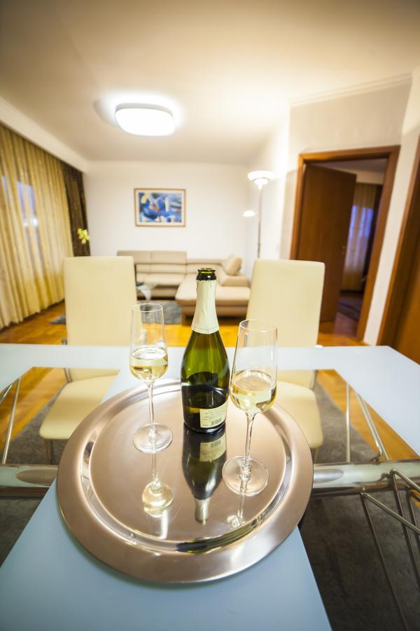 Business Class Apartment Cluj-Napoca Esterno foto