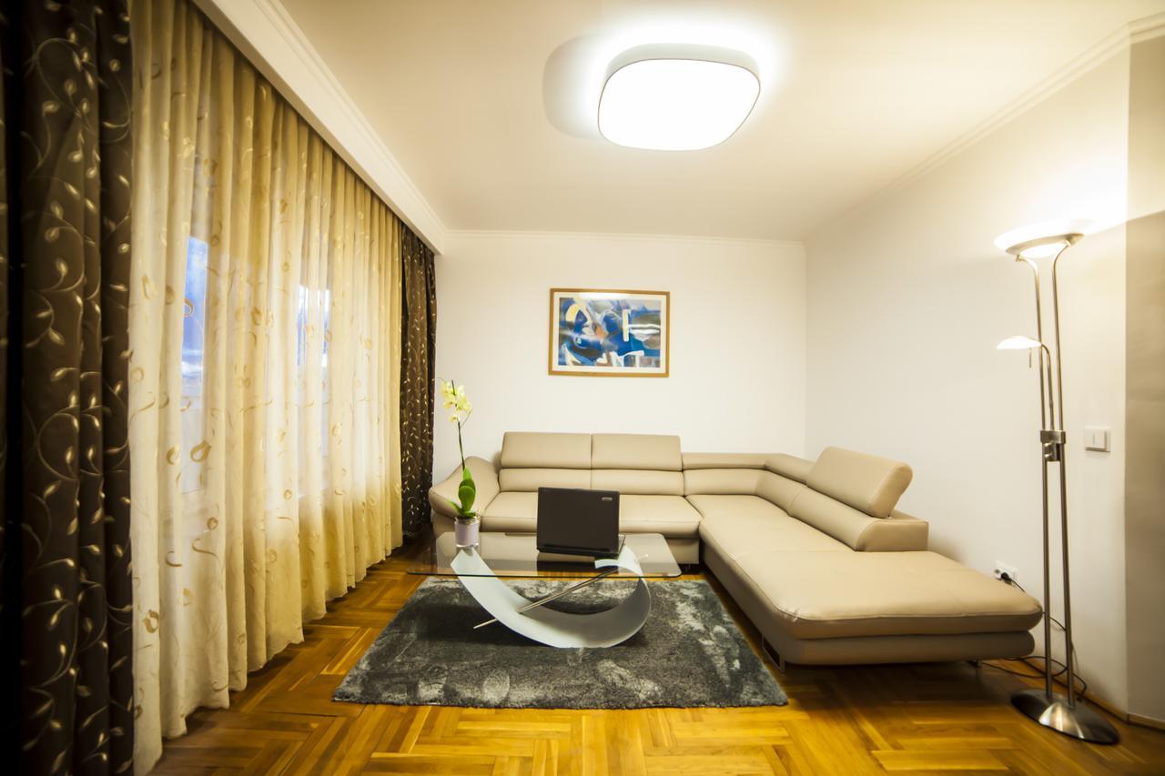 Business Class Apartment Cluj-Napoca Esterno foto