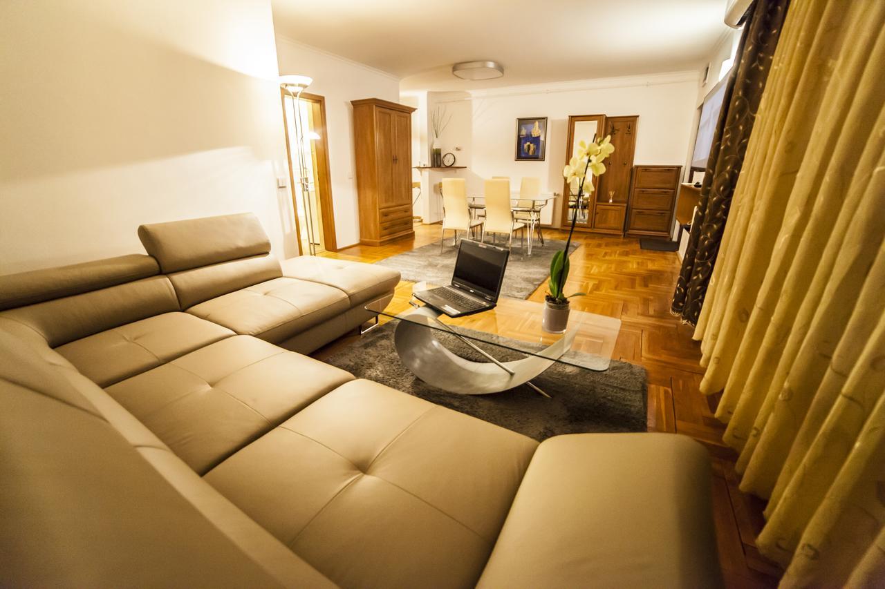 Business Class Apartment Cluj-Napoca Esterno foto
